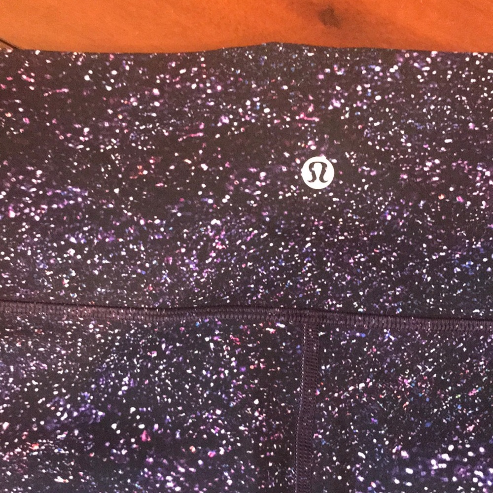 Lululemon - Picture 7 of 8